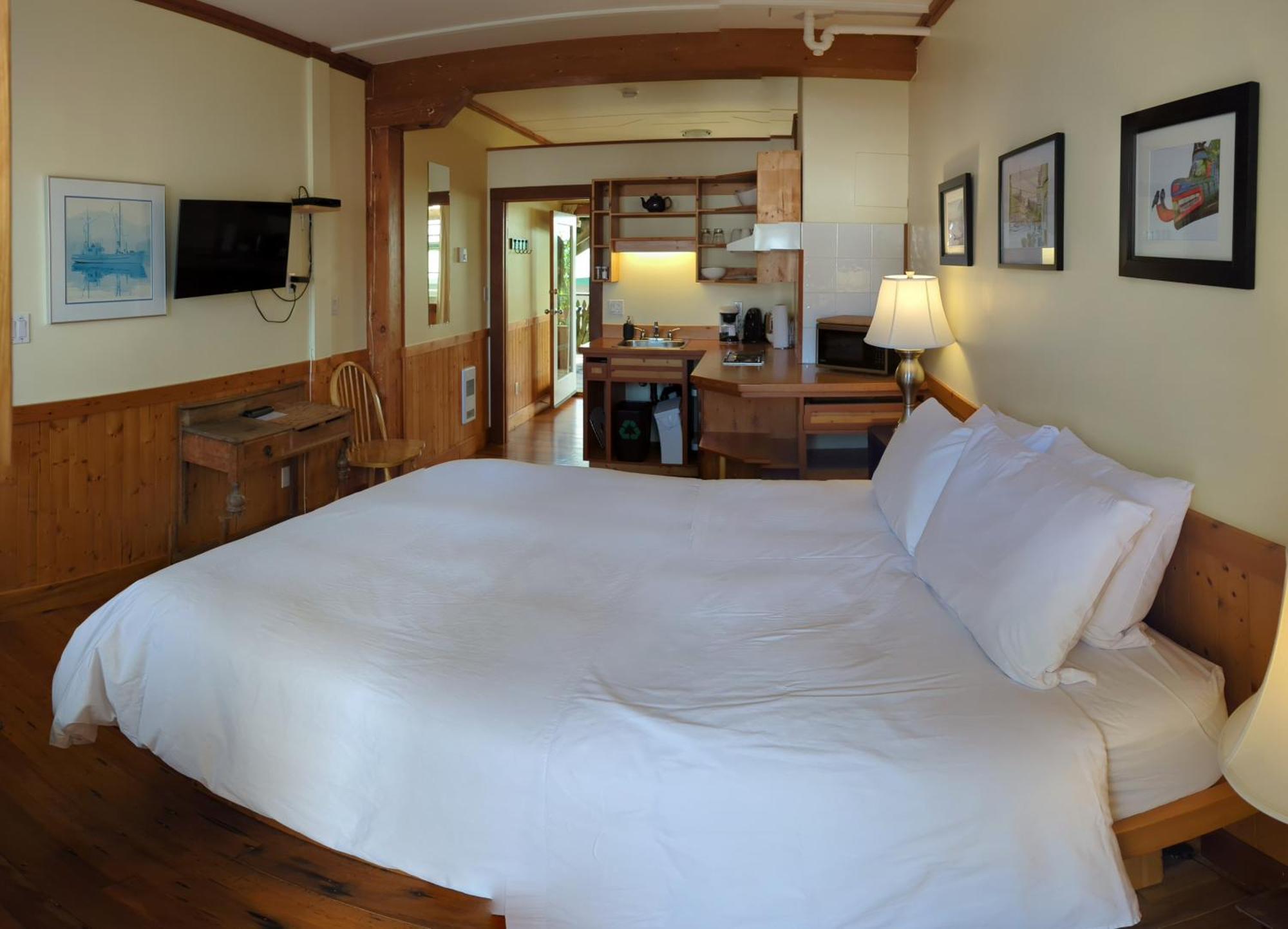 Seine Boat Inn Alert Bay Eksteriør billede